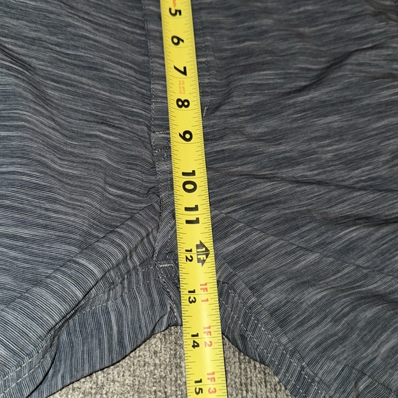 Volcom Shorts - Picture 5 of 8